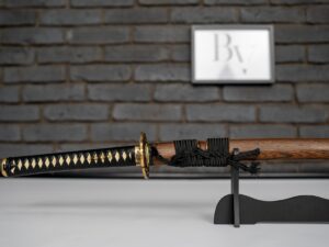 Katana model 8 Shirasaya Naturalne Surowe Drewno Różane