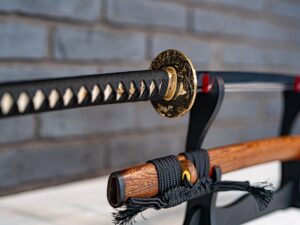 Katana model 8 – Jedwab na Oplocie  Shirasaya Naturalne Drewno Różane