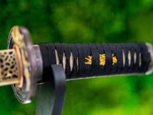 Japoński Sztylet Tanto T10 Model T4S – Hartowanie Gliną & Motyw Tygrysa | Blade Vision